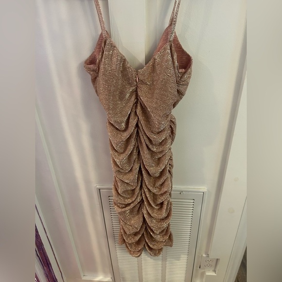 NBD Revolve Amora Metallic Rose Gold
Ruched Dress Medium - Picture 7 of 7